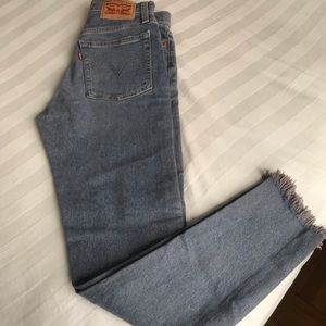 New Levi’s Wedgie Skinny Jean
